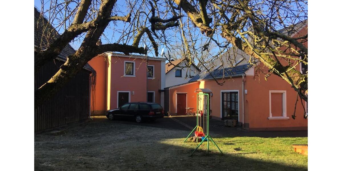 Einfamilienhaus Schwarzenbach an der Saale Fletschenreuth - 8 Zimmer, 150 m&sup2;, 1.000&euro; | Angebot:24660614