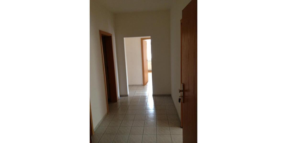 Etagenwohnung Mittweida - 3 Zimmer, 81 m&sup2;, 490&euro; | Angebot:25363721