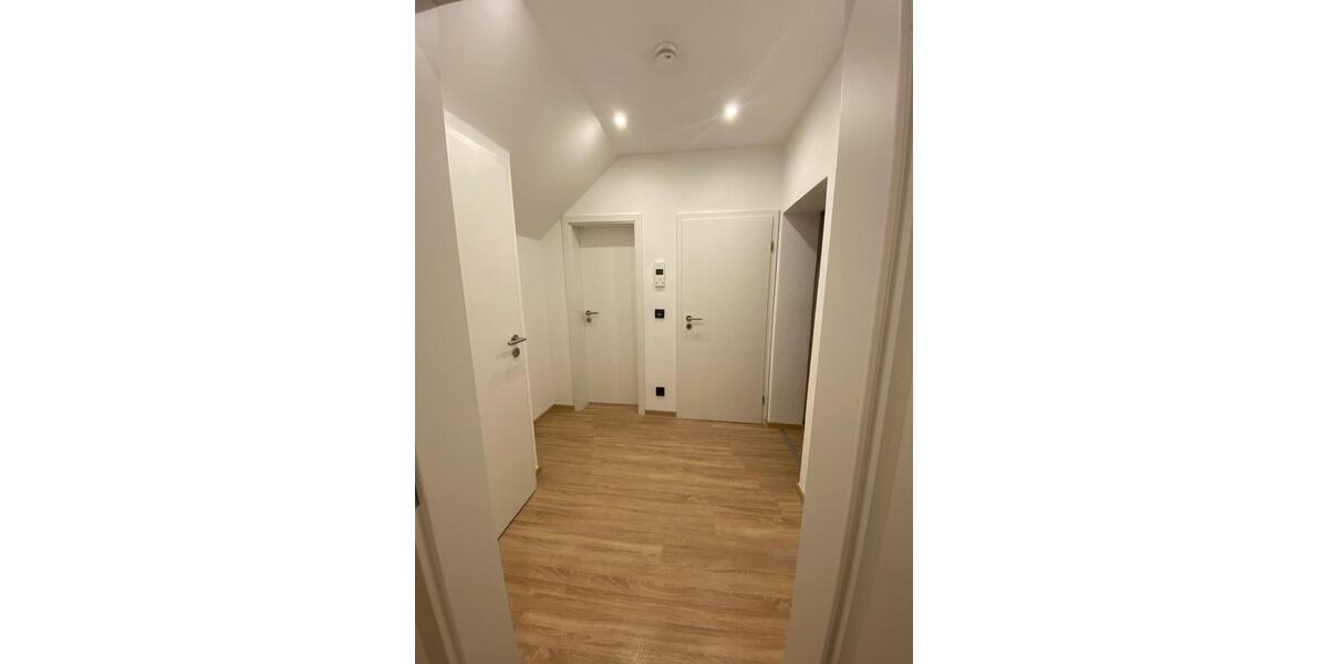 Dachgeschoßwohnung Kreuztal - 2 Zimmer, 50 m&sup2;, 550&euro; | Angebot:25871366