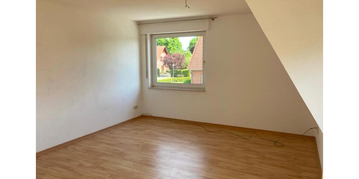 Dachgeschoßwohnung Goldenstedt - 3 Zimmer, 70 m&sup2;, 560&euro; | Angebot:25474170