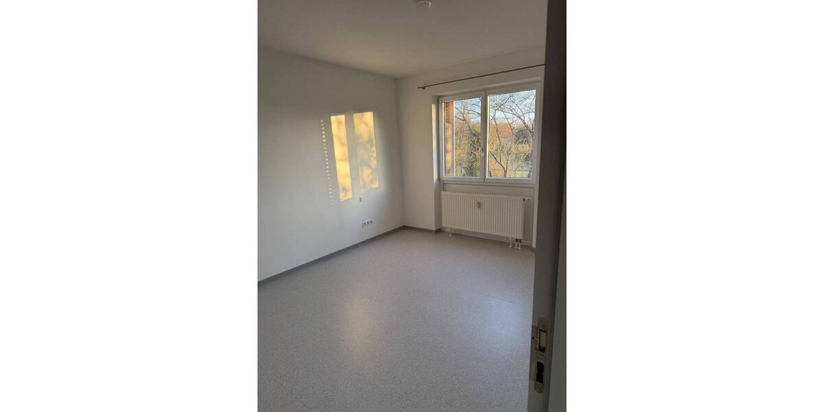 Etagenwohnung Weiden - 1 Zimmer, 69 m&sup2;, 730&euro; | Angebot:25957210