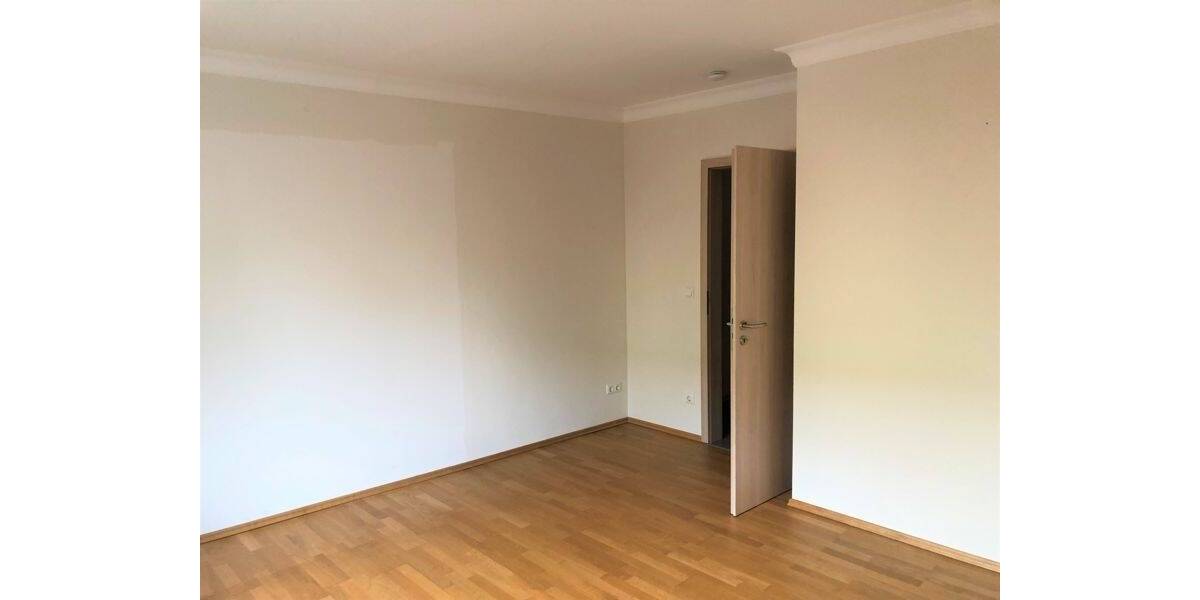 Etagenwohnung Nittenau - 3 Zimmer, 87 m&sup2;, 765&euro; | Angebot:23972871