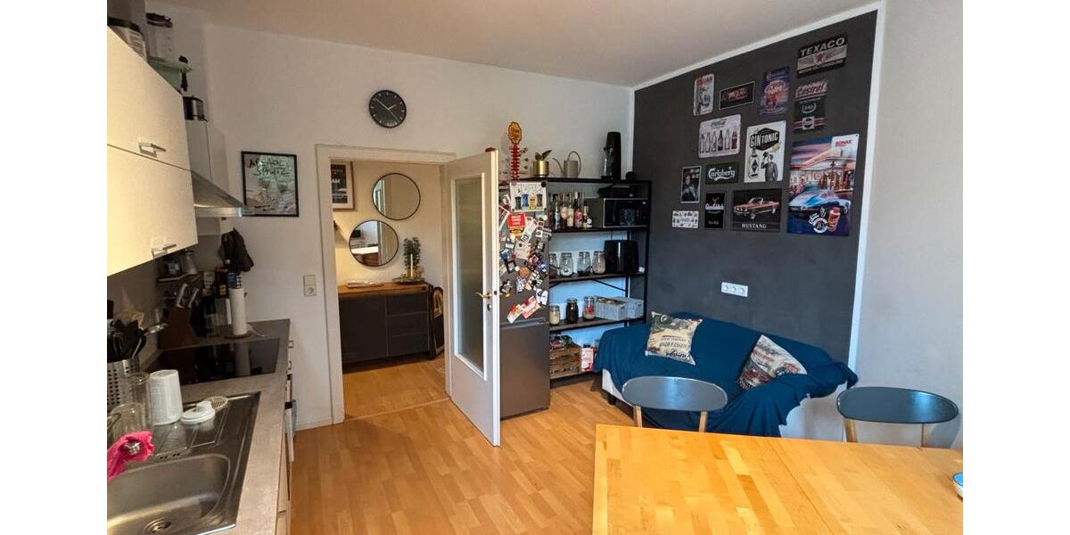 WG-Zimmer zu vermieten. 3 Zimmer Wohnung + Küche und Bad. 3 zimmer