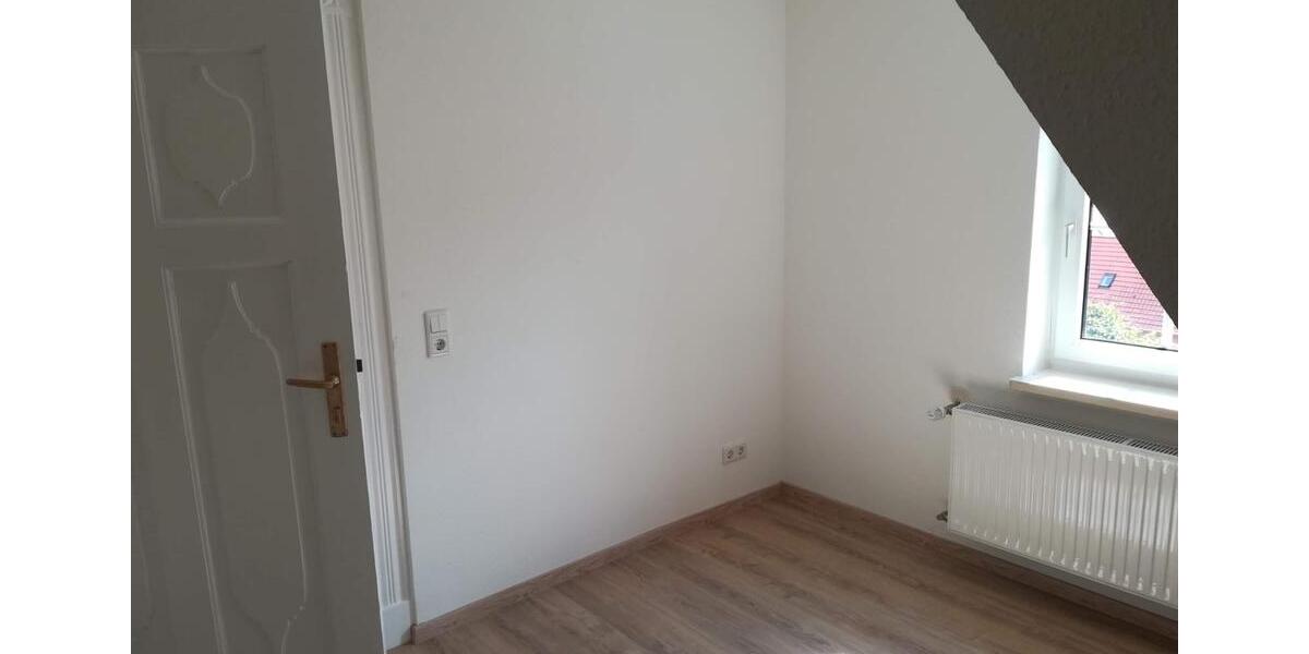 Dachgeschoßwohnung Breitenworbis - 4 Zimmer, 92 m&sup2;, 598&euro; | Angebot:26536282