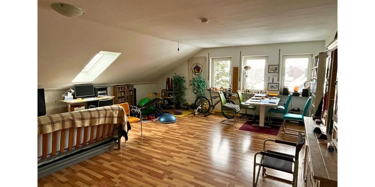 Dachgeschoßwohnung Bad Emstal - 2 Zimmer, 68 m&sup2;, 440&euro; | Angebot:24837278