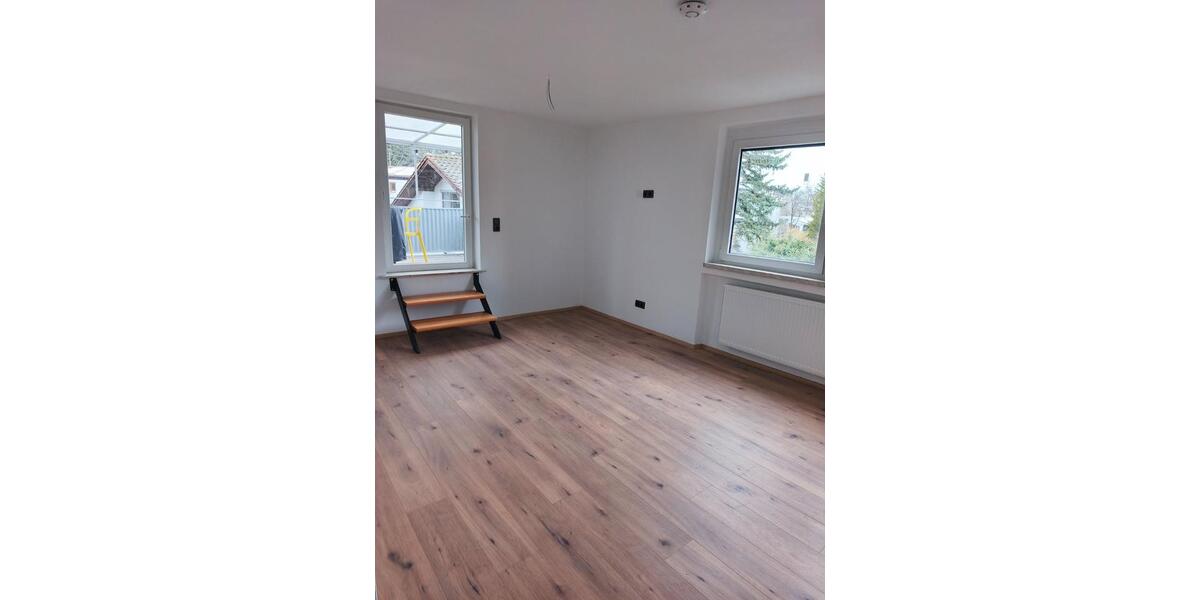 Hochparterre Eningen unter Achalm - 4 Zimmer, 83 m&sup2;, 1.200&euro; | Angebot:25045589