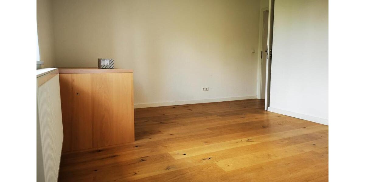 Etagenwohnung Stuttgart Feuerbach - 5 Zimmer, 120 m&sup2;, 2.200&euro; | Angebot:25993665
