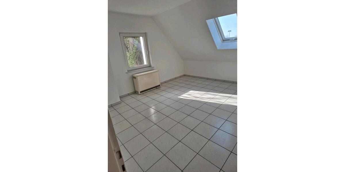 Dachgeschoßwohnung Wipperfürth - 2 Zimmer, 59 m&sup2;, 413&euro; | Angebot:26567444