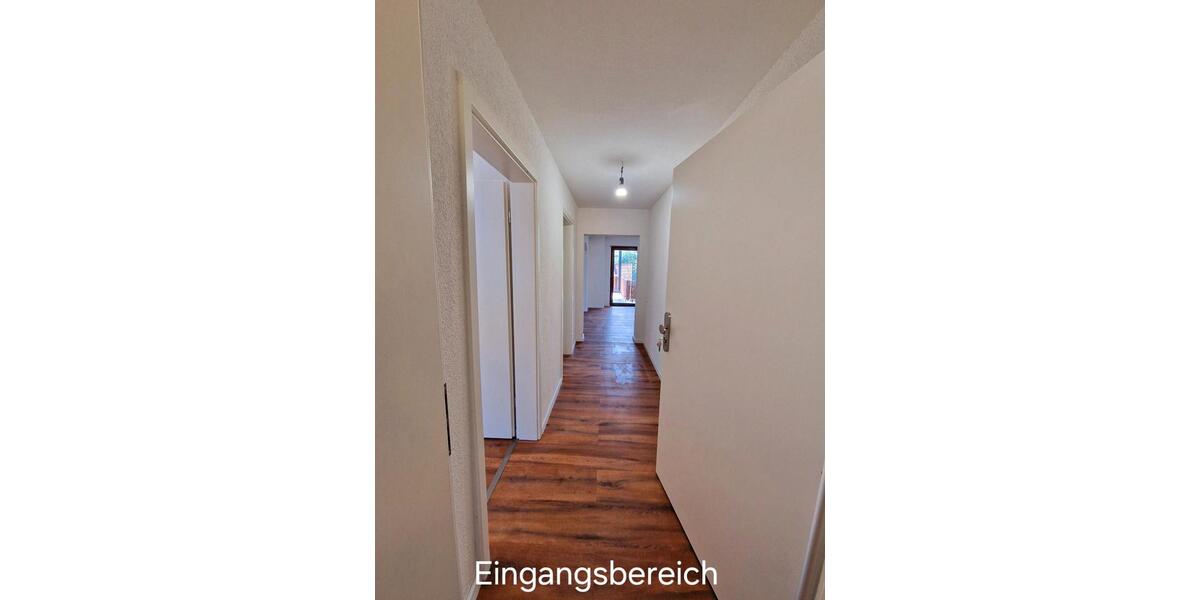 OG Wohnung, Garten, Parkplatz 4 zimmer