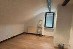 Dachgeschoßwohnung Sankt Ingbert - 3 Zimmer, 80 m&sup2;, 700&euro; | Angebot:26463375