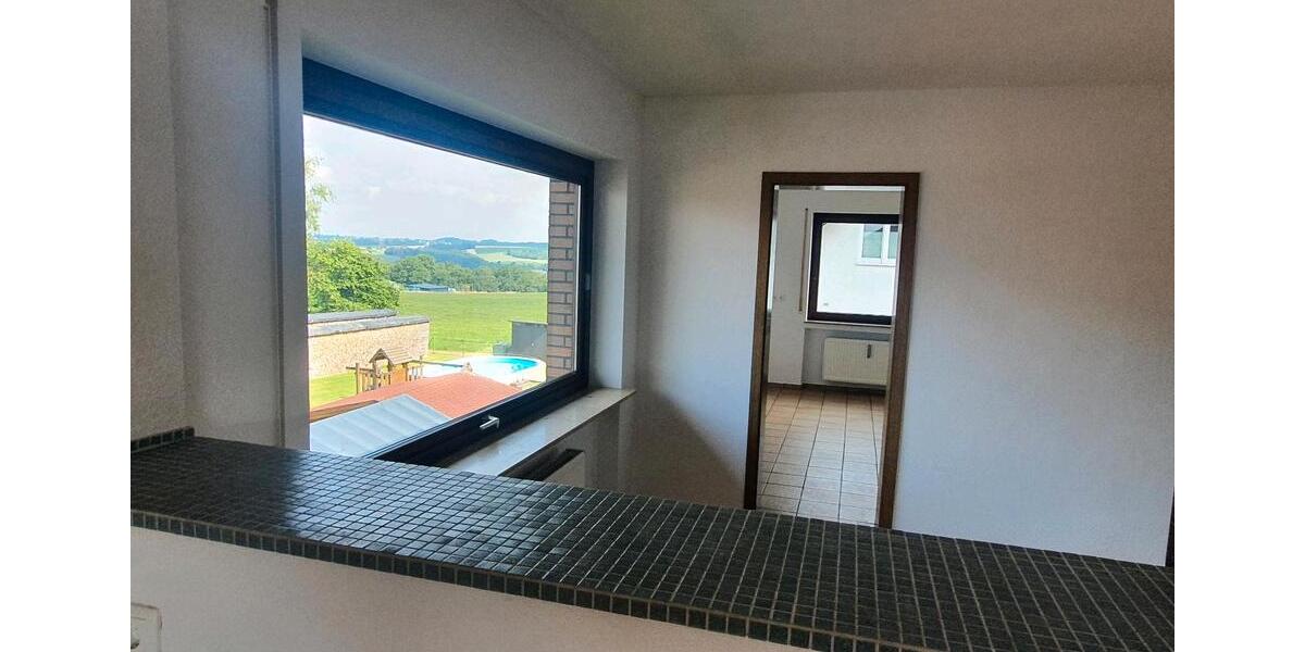 Etagenwohnung Ruppichteroth - 4 Zimmer, 140 m&sup2;, 1.100&euro; | Angebot:26479979