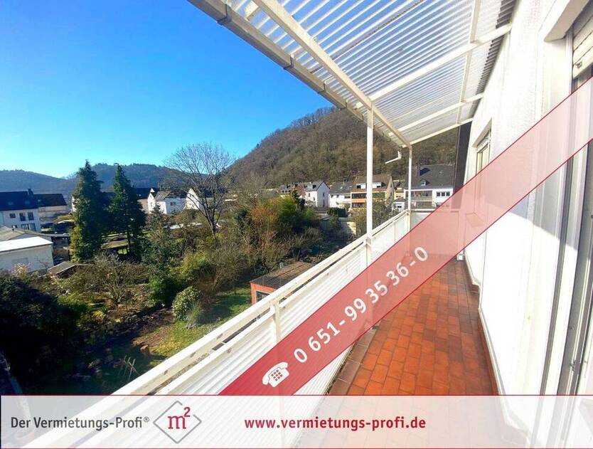 Großzügige 4-Zimmer-Dachgeschoßwohnung mit Balkon, Tageslichtbad & Garage in Trier-Ehrang!