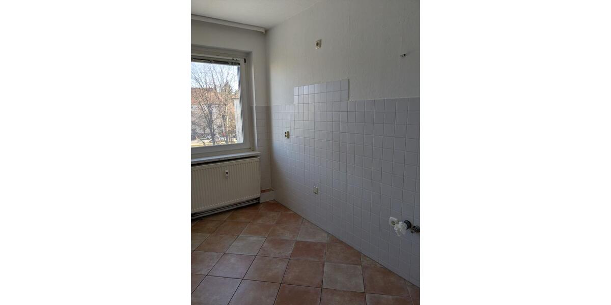 Etagenwohnung Apolda - 2 Zimmer, 55 m&sup2;, 350&euro; | Angebot:25046436