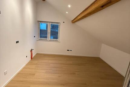 Wohnung Philippsburg - 2 Zimmer, 70 m&sup2;, 1.100&euro; | Angebot:23811956