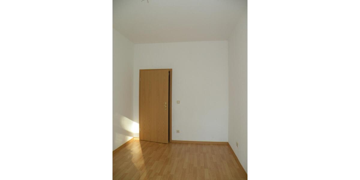 Erdgeschoßwohnung Werdau - 2 Zimmer, 51 m&sup2;, 245&euro; | Angebot:23466739