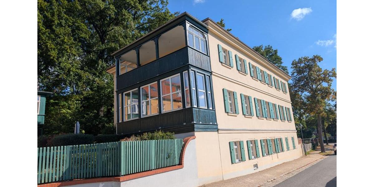 Etagenwohnung Radebeul - 3 Zimmer, 151 m&sup2;, 1.950&euro; | Angebot:25120921