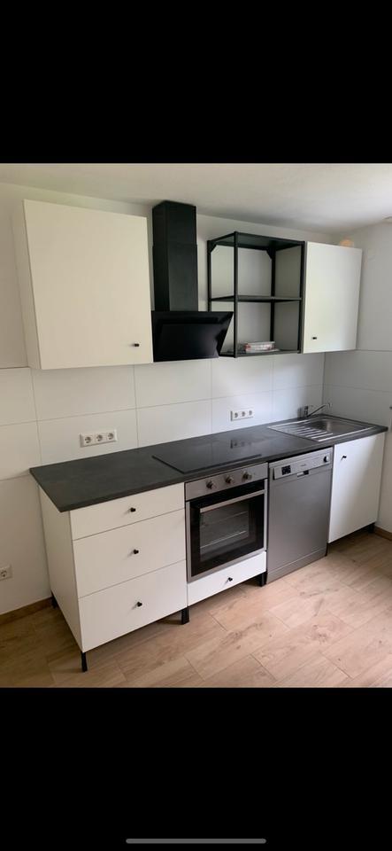 Eisl. Nord 2.5Zi. neuwertige EinliegerWohnung