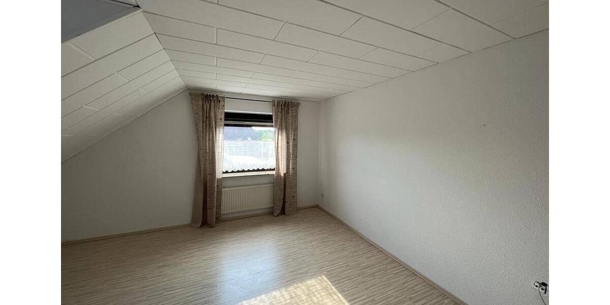 Etagenwohnung Isenbüttel - 3 Zimmer, 75 m&sup2;, 950&euro; | Angebot:24663402