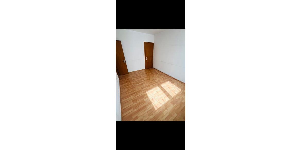 Etagenwohnung Neuwied - 4 Zimmer, 75 m&sup2;, 750&euro; | Angebot:26039898