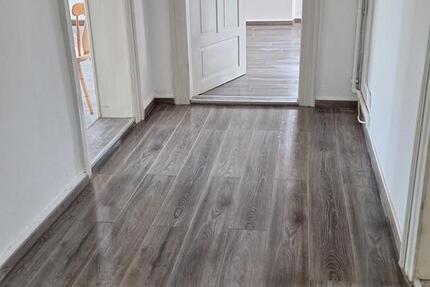 Wohnung Helmbrechts - 4 Zimmer, 120 m&sup2;, 800&euro; | Angebot:25174918