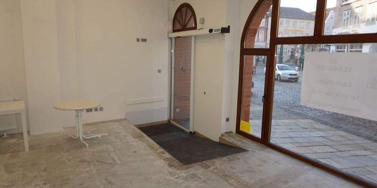 Ladenfläche 130m² in 1B-Lage , Am Sande in 21335 Lüneburg, Ladengeschäft, Einzelhandelsfläche , zzgl. 30m² Nebenflächen - sofort frei 1 zimmer