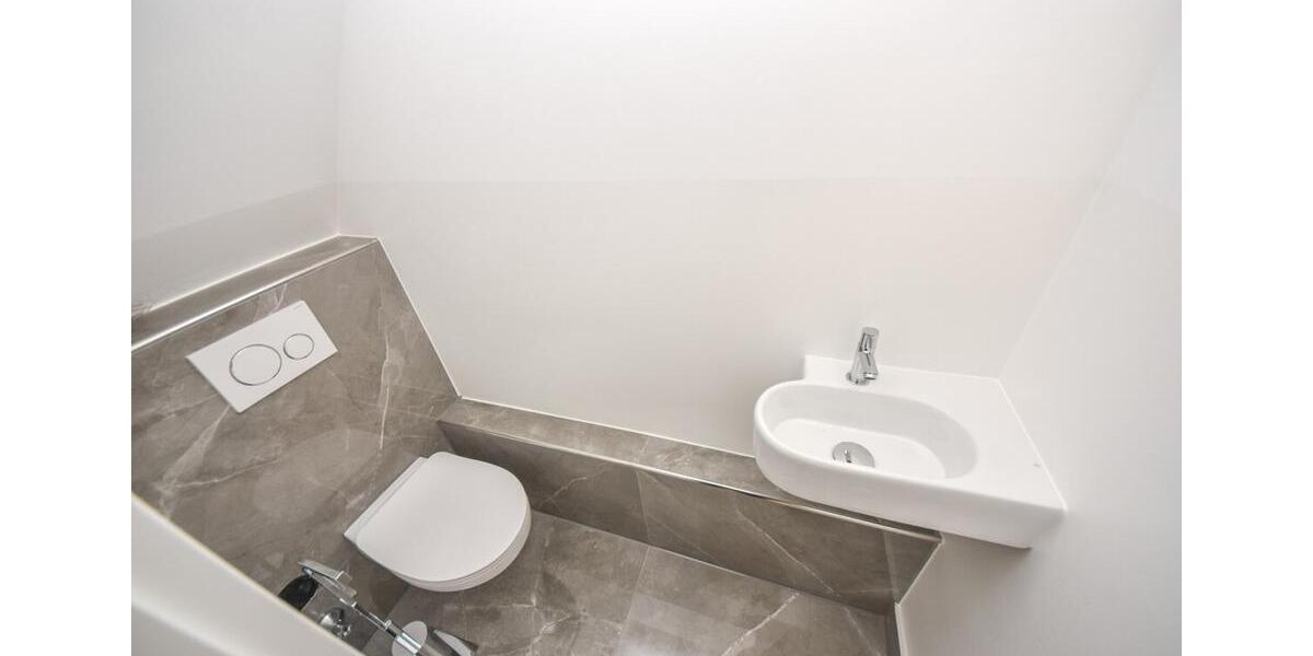 DIETZ: TOP TOP moderne 4-Zi. Wohnung - 1. Obergeschoss im 2-Familienhaus! 12 Garage + 2 PKW-Außenplätze 4 zimmer