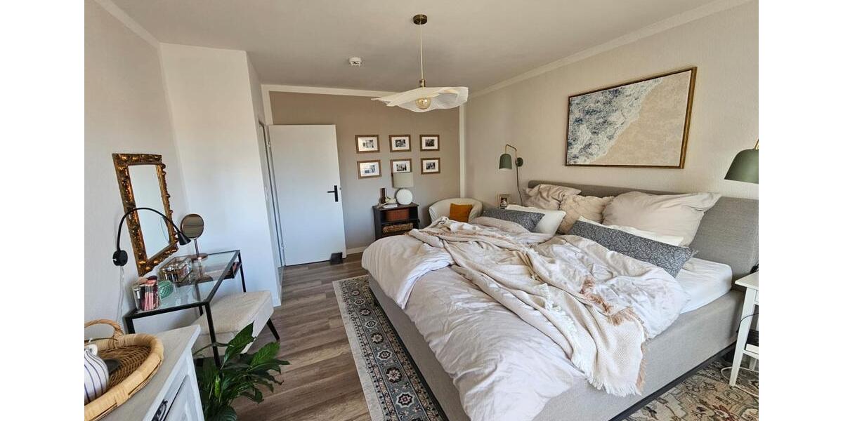 Etagenwohnung Weiden in der Oberpfalz - 4 Zimmer, 106 m&sup2;, 1.300&euro; | Angebot:26620619