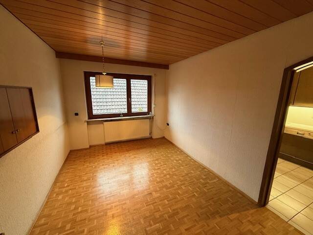 Einfamilienhaus Volkach Eichfeld - 6 Zimmer, 160 m&sup2;, 1.500&euro; | Angebot:26273088