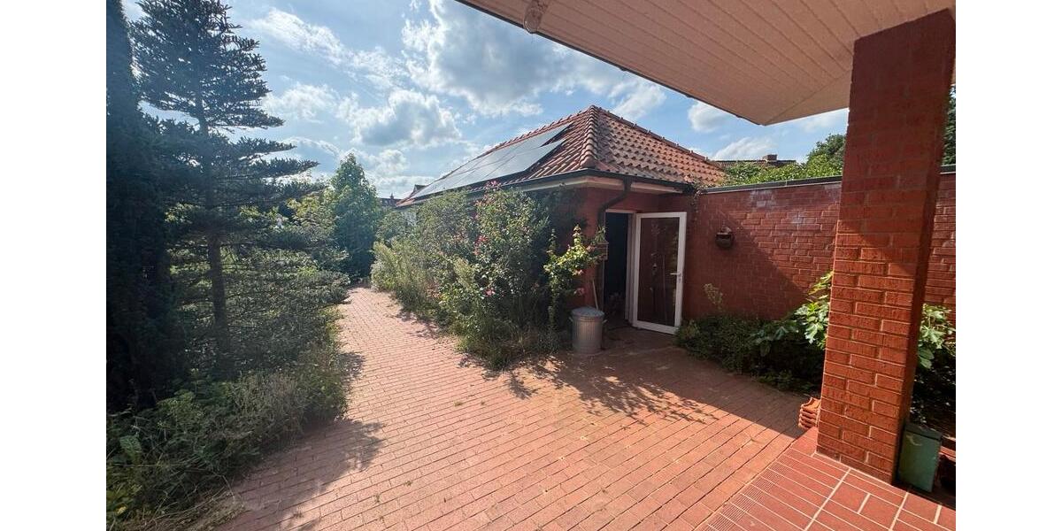 Etagenwohnung Lüdersdorf - 9 Zimmer, 236 m&sup2;, 2.500&euro; | Angebot:24624031