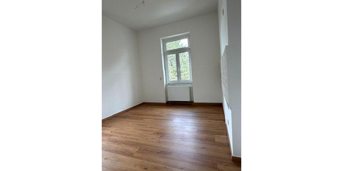 Etagenwohnung Eisenach - 3 Zimmer, 101 m&sup2;, 915&euro; | Angebot:26534036