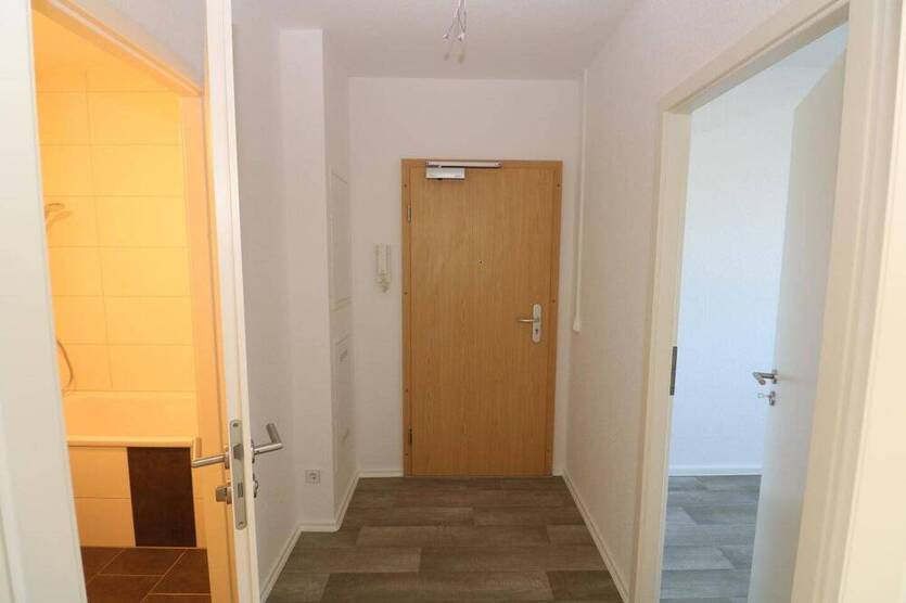 Trauen Sie Ihren Augen...große 3-RW mit Aufzug, Wanne u. Balkon!!!