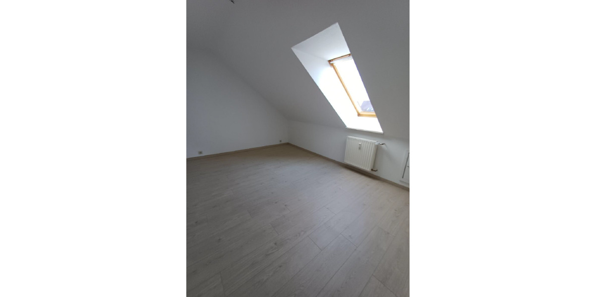 Dachgeschoßwohnung Neukieritzsch - 3 Zimmer, 66 m&sup2;, 380&euro; | Angebot:25513558