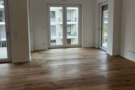 Wohnung zum Mieten in Dresden 1.530 € 84.8 m² 3 zimmer