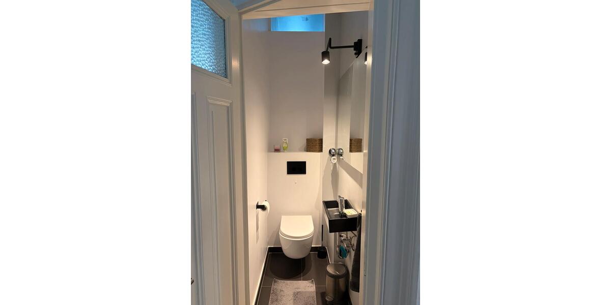 Wohnen auf Zeit Wiesbaden - 18 Zimmer, 75 m&sup2;, 755&euro; | Angebot:25835012