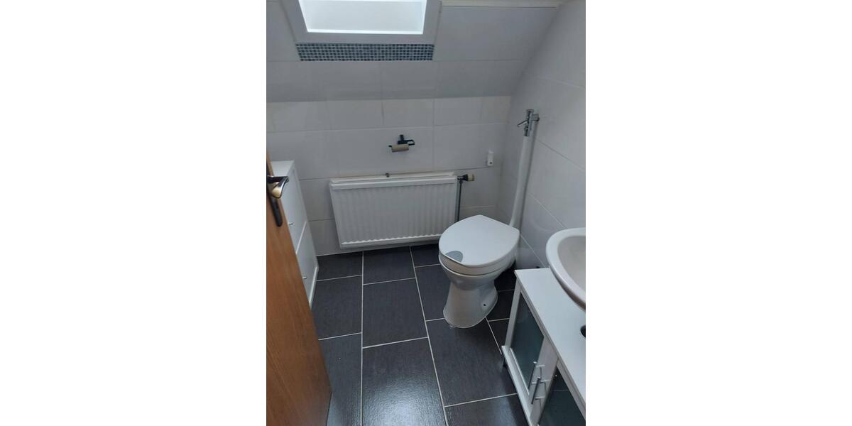 Dachgeschoßwohnung Hattingen Blankenstein - 4 Zimmer, 82 m&sup2;, 620&euro; | Angebot:24391226