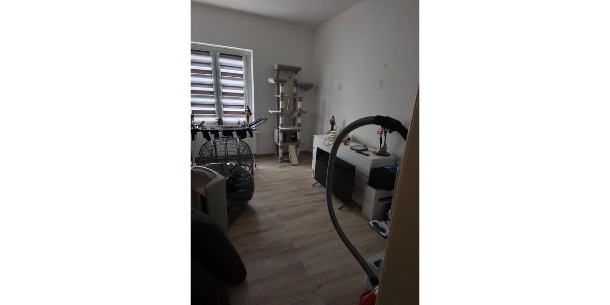 Etagenwohnung Merseburg - 4 Zimmer, 88 m&sup2;, 687&euro; | Angebot:25987109