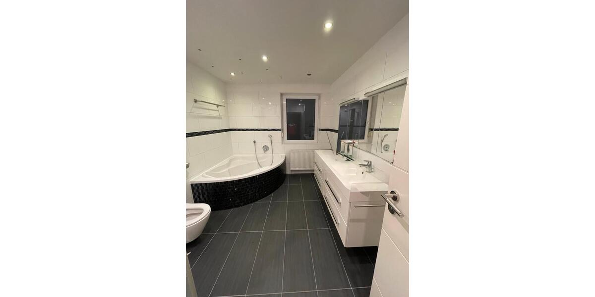 Reihenhaus Lahr (Schwarzwald) - 5 Zimmer, 130 m&sup2;, 1.800&euro; | Angebot:25105757