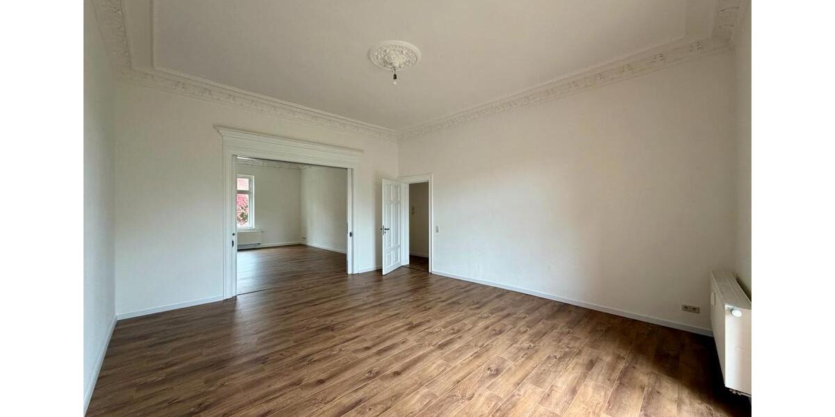 Erdgeschoßwohnung Naumburg (Saale) - 4 Zimmer, 120 m&sup2;, 950&euro; | Angebot:26588579