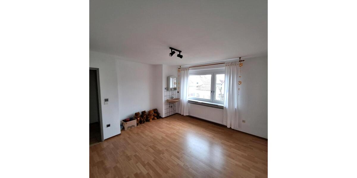 Etagenwohnung Römerberg - 3 Zimmer, 86 m&sup2;, 880&euro; | Angebot:26032354