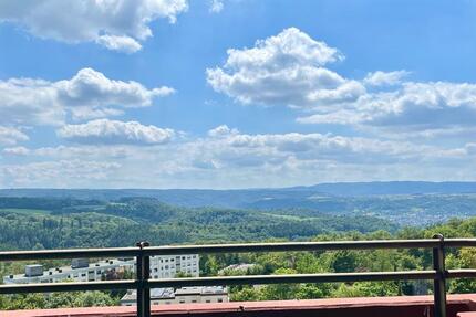 3-Zimmer-Küche-Bad im Apartmenthaus mit Balkon, Kfz-Stellplatz, S