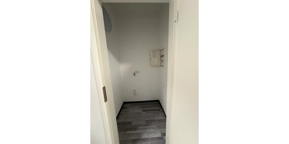 Erdgeschoßwohnung Ehringshausen - 1 Zimmer, 66 m&sup2;, 750&euro; | Angebot:24572170