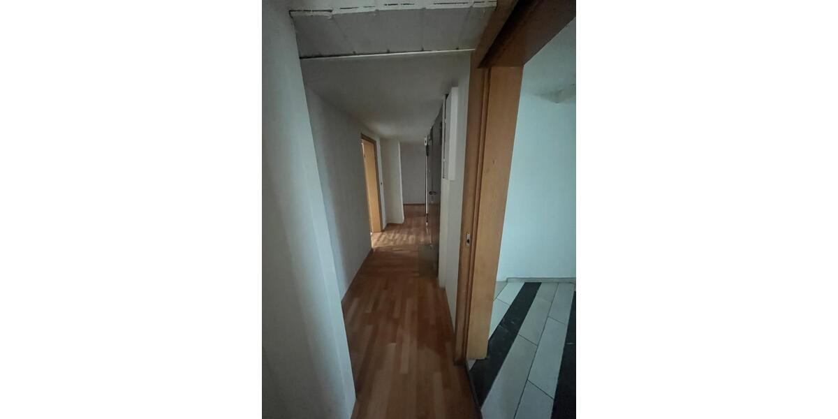 Etagenwohnung Vaihingen an der Enz - 4 Zimmer, 77 m&sup2;, 850&euro; | Angebot:25551111