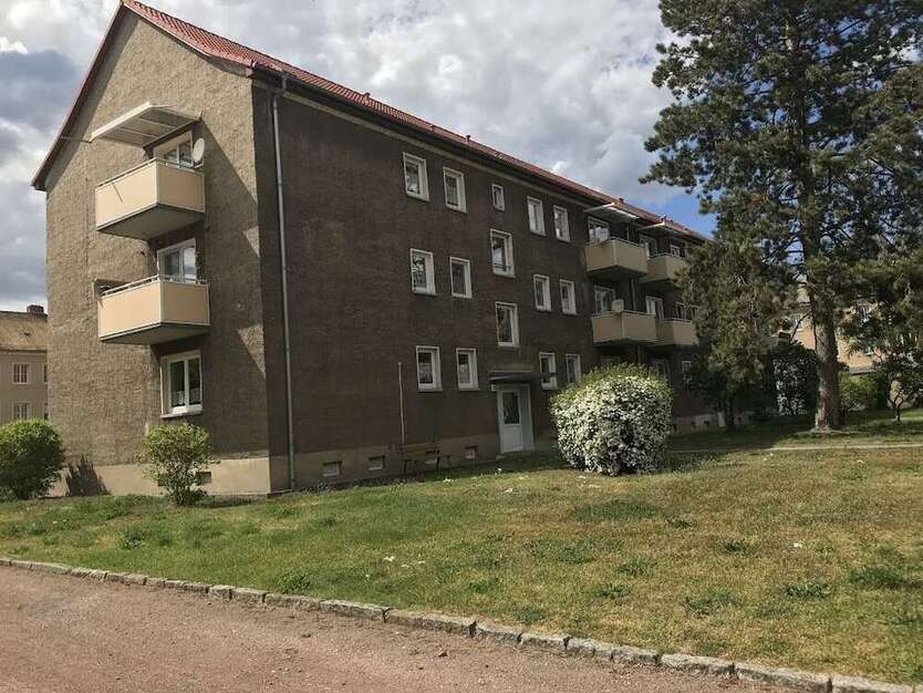 Wohnung zum Mieten in Dessau-Roßlau 248,62 € 49.7 m²