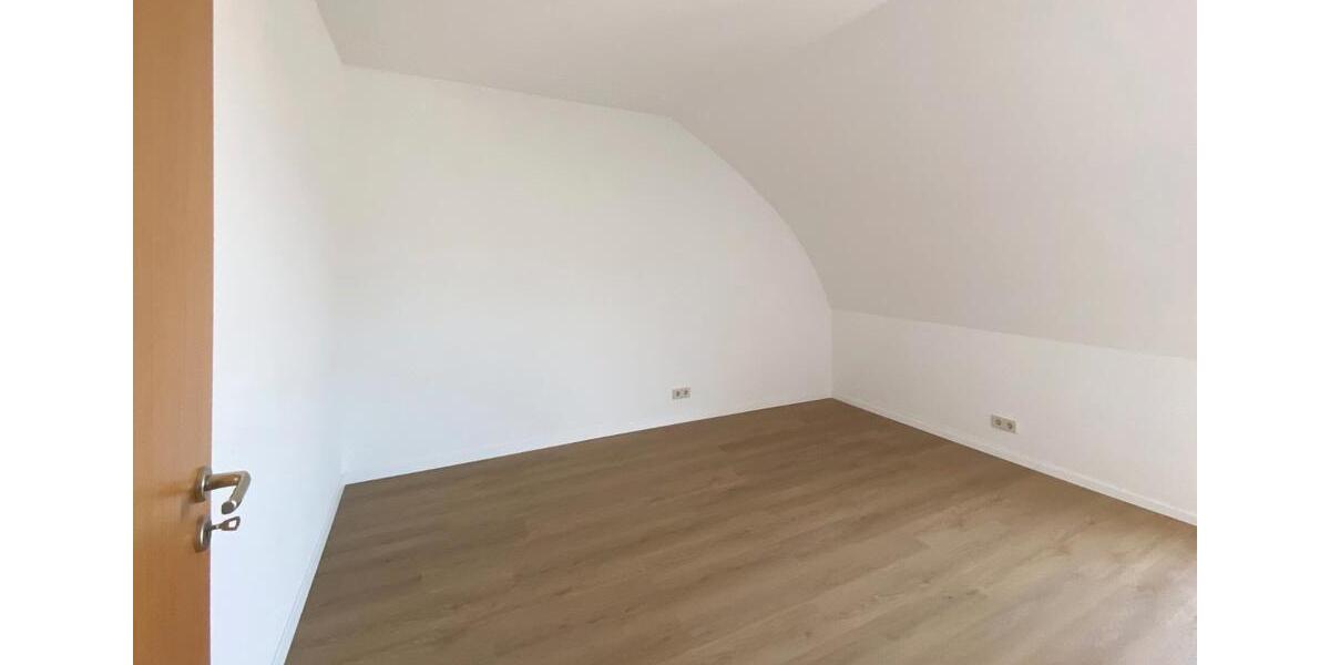 Etagenwohnung Speyer - 3 Zimmer, 116 m&sup2;, 1.400&euro; | Angebot:25907897