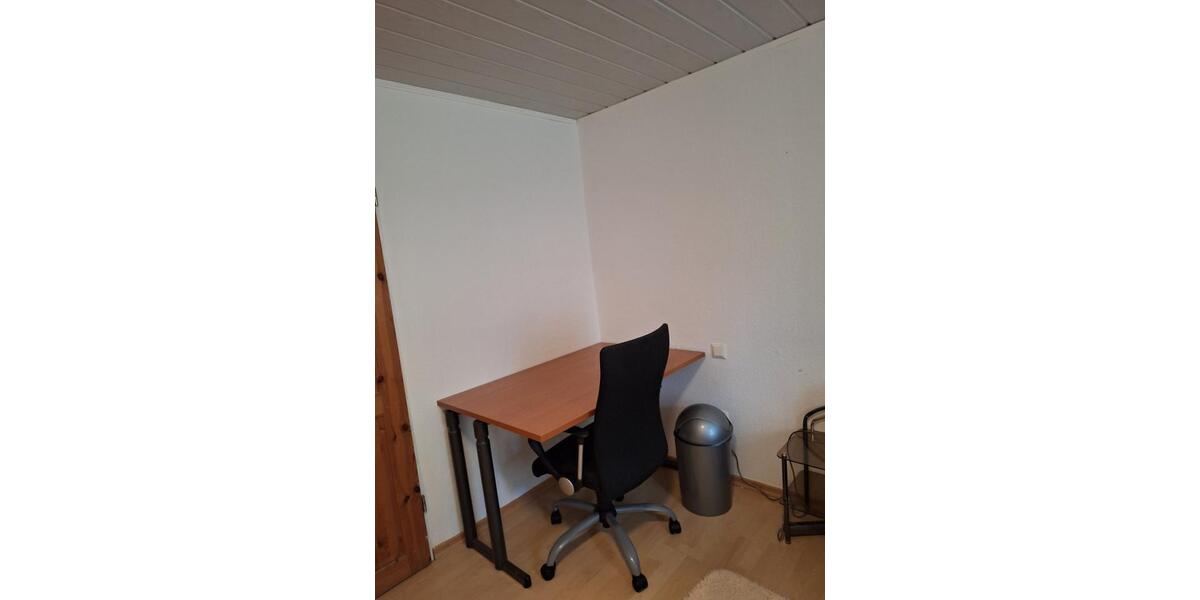 Zimmer zu vermieten, monats- oder tageweise für 16 Euro, alles in 1 zimmer