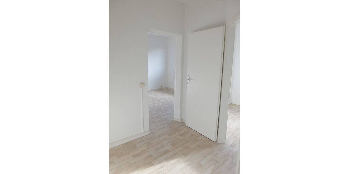 Etagenwohnung Döbeln Pommlitz - 3 Zimmer, 63 m&sup2;, 319&euro; | Angebot:26758665