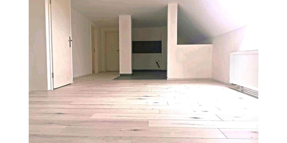 Dachgeschoßwohnung Nattheim - 3 Zimmer, 93 m&sup2;, 750&euro; | Angebot:26181778