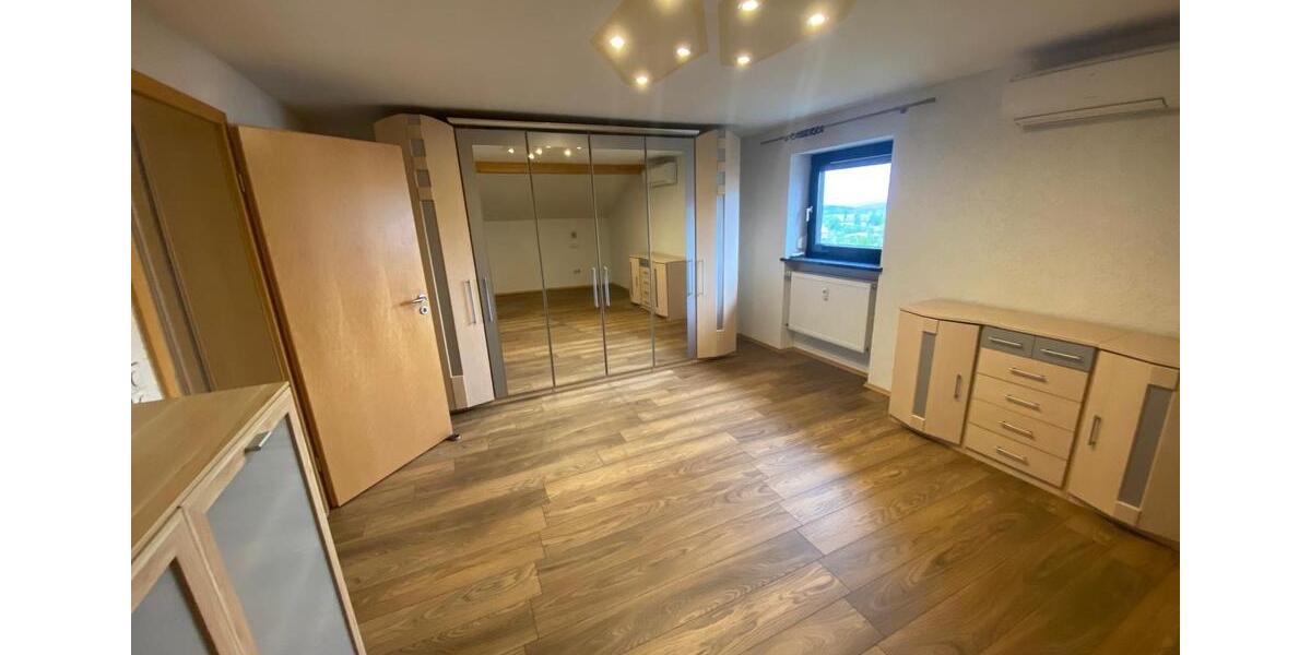 Dachgeschoßwohnung Arnbruck - 5 Zimmer, 111 m&sup2;, 800&euro; | Angebot:26261869