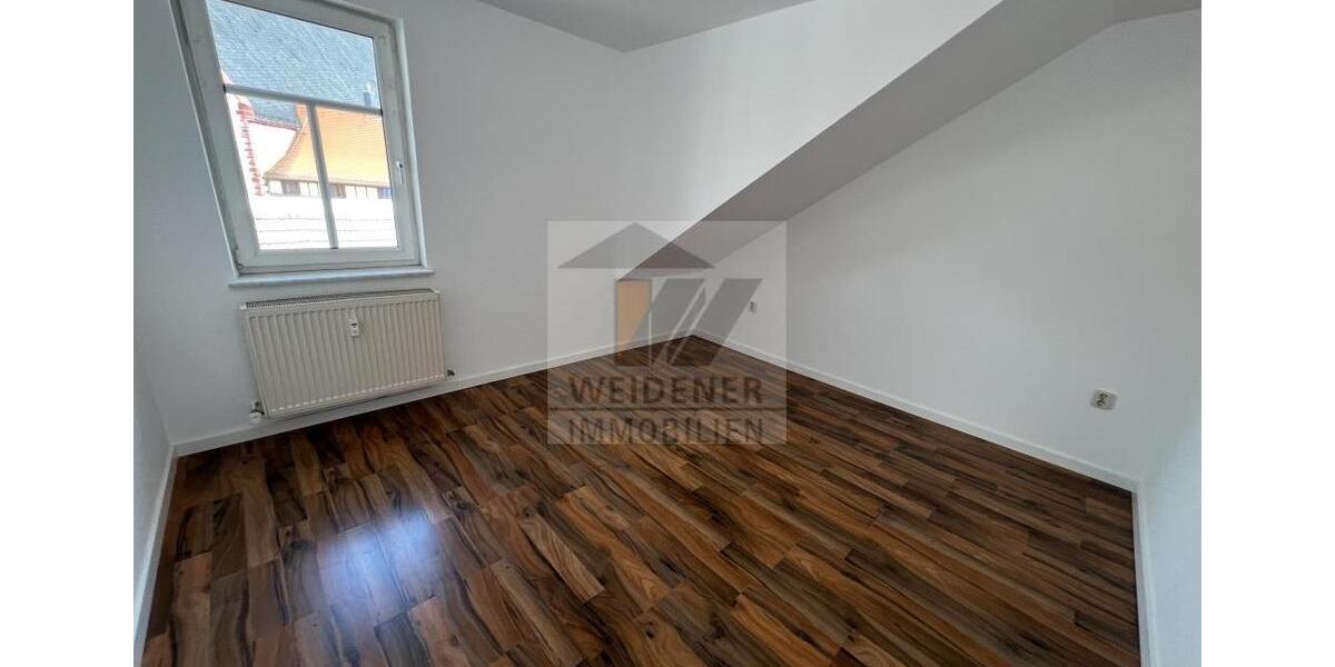 Dachgeschoßwohnung Weida - 4.5 Zimmer, 99 m&sup2;, 495&euro; | Angebot:22310211