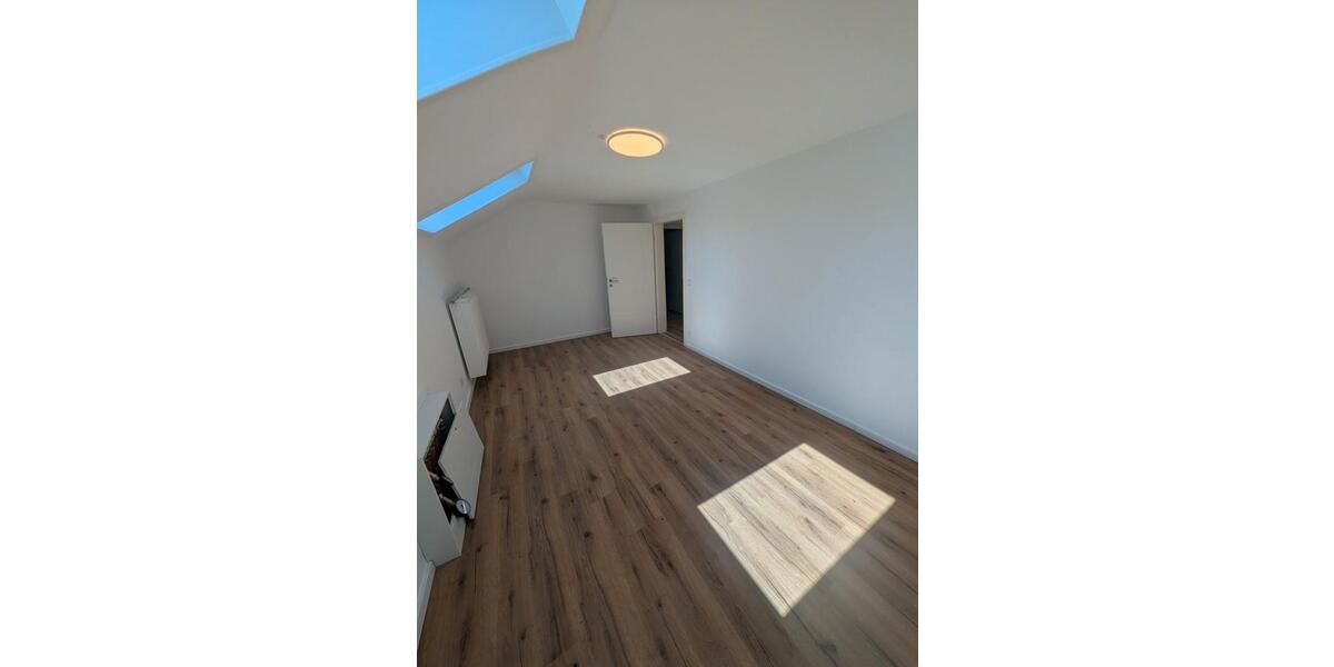Dachgeschoßwohnung Karlsruhe Wettersbach - 5 Zimmer, 113 m&sup2;, 1.350&euro; | Angebot:26414163